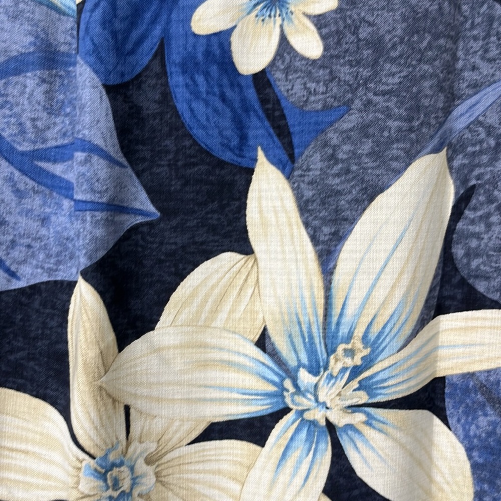 TOMMY BAHAMA Button down dress shirt  100% silk  size L - Picture 6 of 6